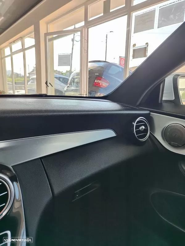 Mercedes-Benz C 250 d 9G-TRONIC AMG Line — fotografia 31