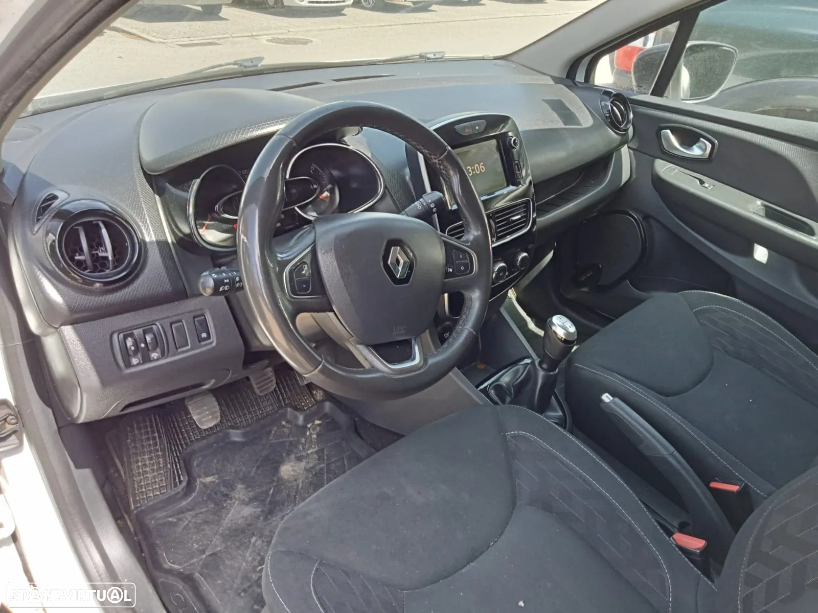 Renault Clio 1.5 dCi Limited - 6