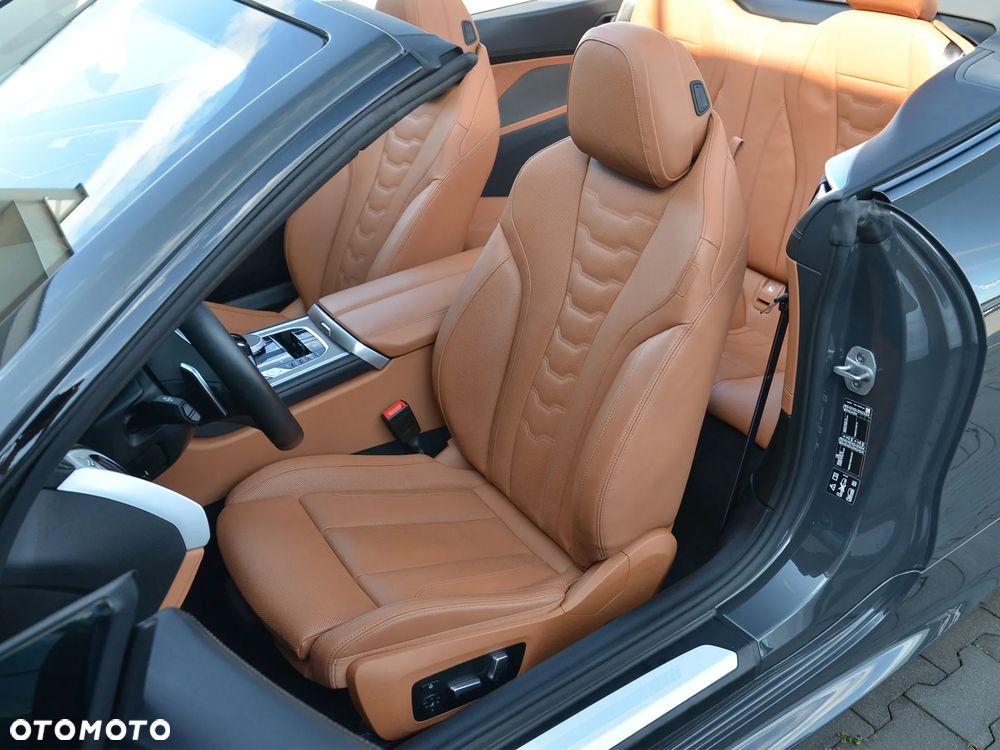 BMW Seria 8 840i xDrive - 24