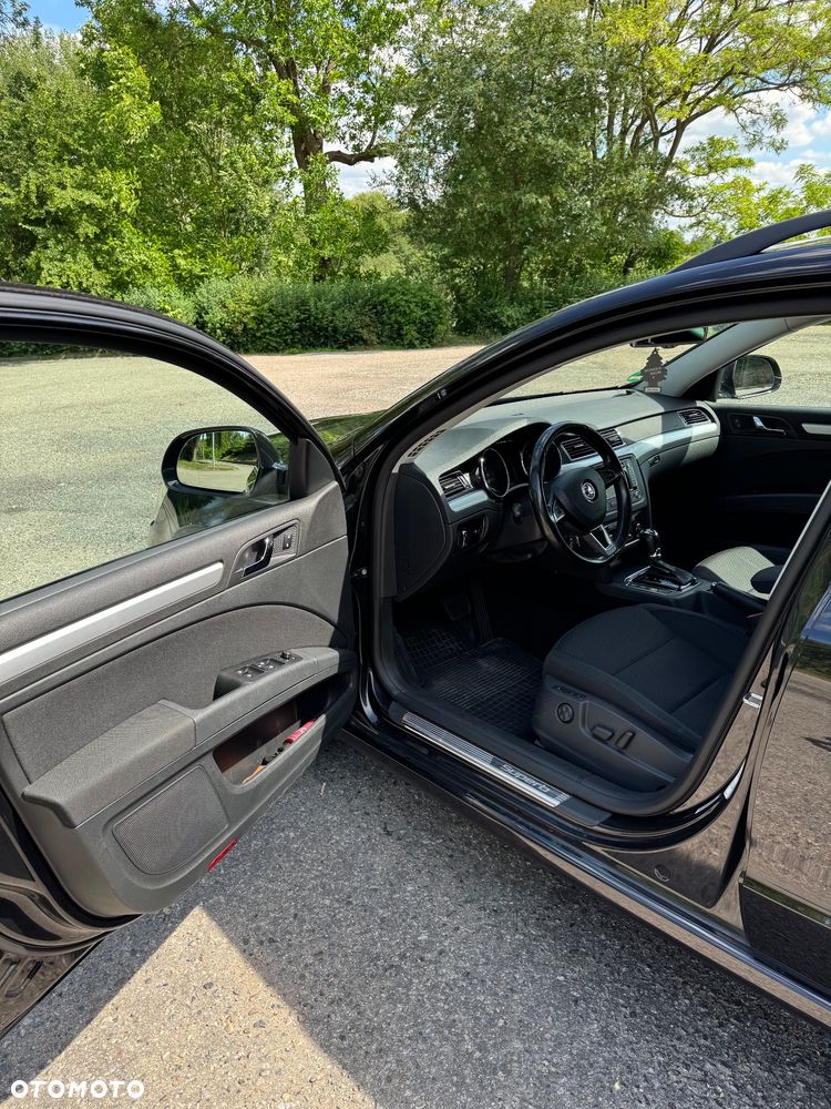 Skoda Superb 2.0 TDI DSG Ambition - 13