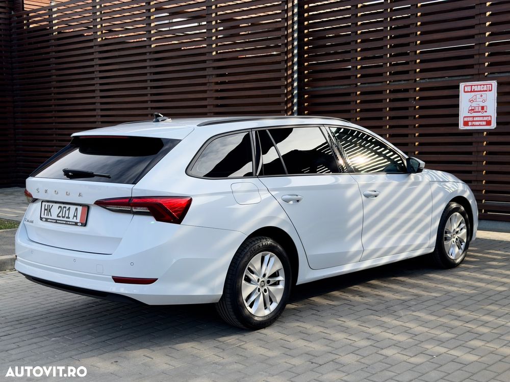 Skoda Octavia 2.0 TDI DSG First Edition - 4