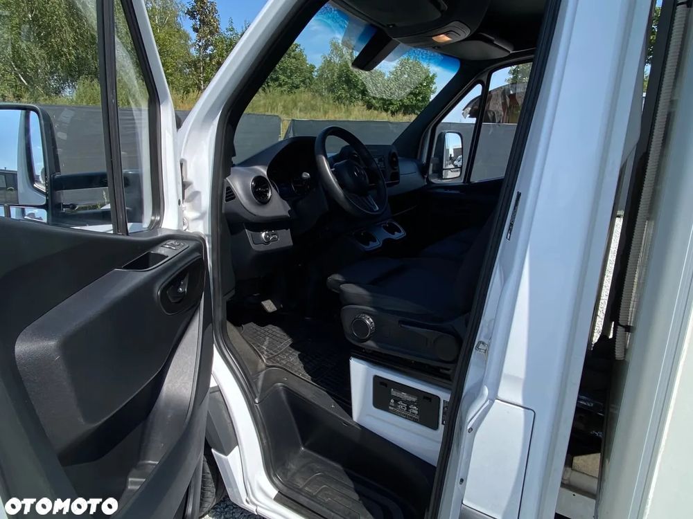 Mercedes-Benz Sprinter - 6