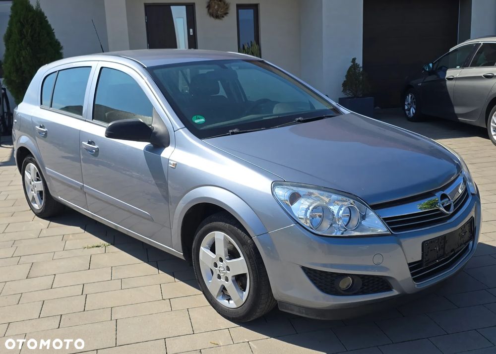 Opel Astra 1.4 Enjoy - 2
