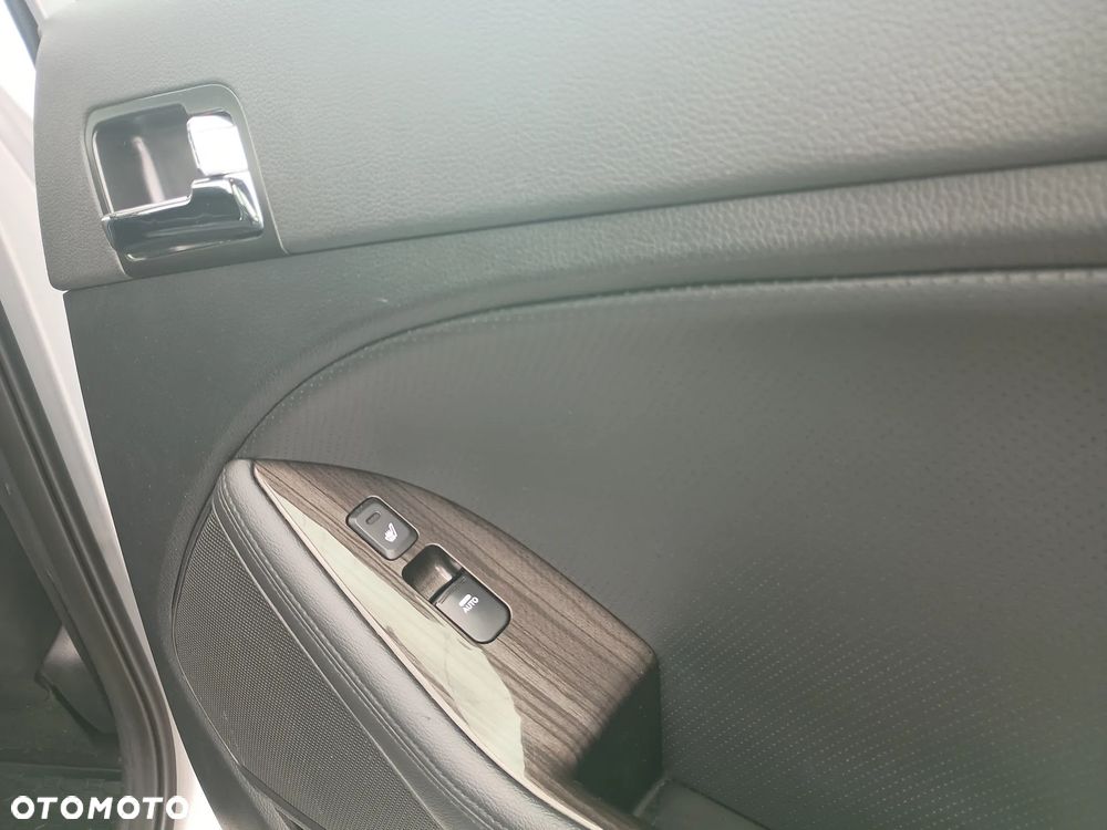 Kia Optima - 16