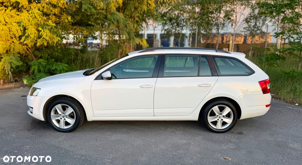 Skoda Octavia 1.6 TDI DPF Elegance - 4