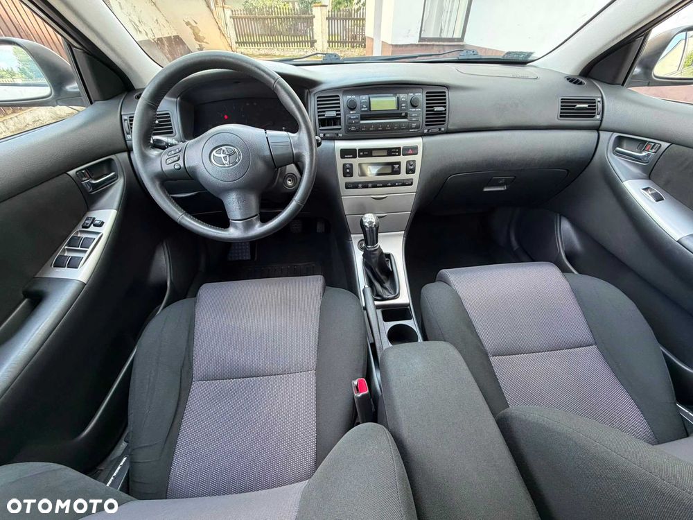 Toyota Corolla - 5