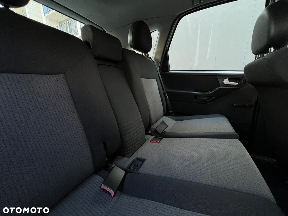 Opel Meriva - 14