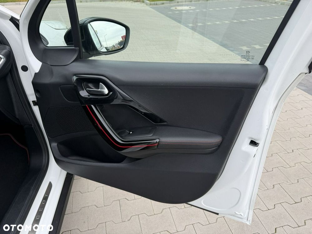 Peugeot 2008 PureTech 110 Stop&Start GT-Line Edition - 35