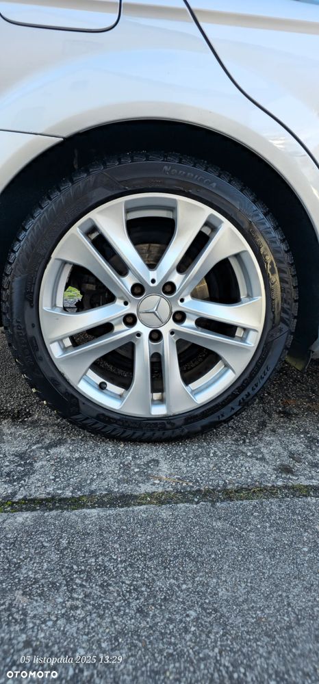 Mercedes-Benz Klasa C 180 CGI BlueEff Avantgarde - 3