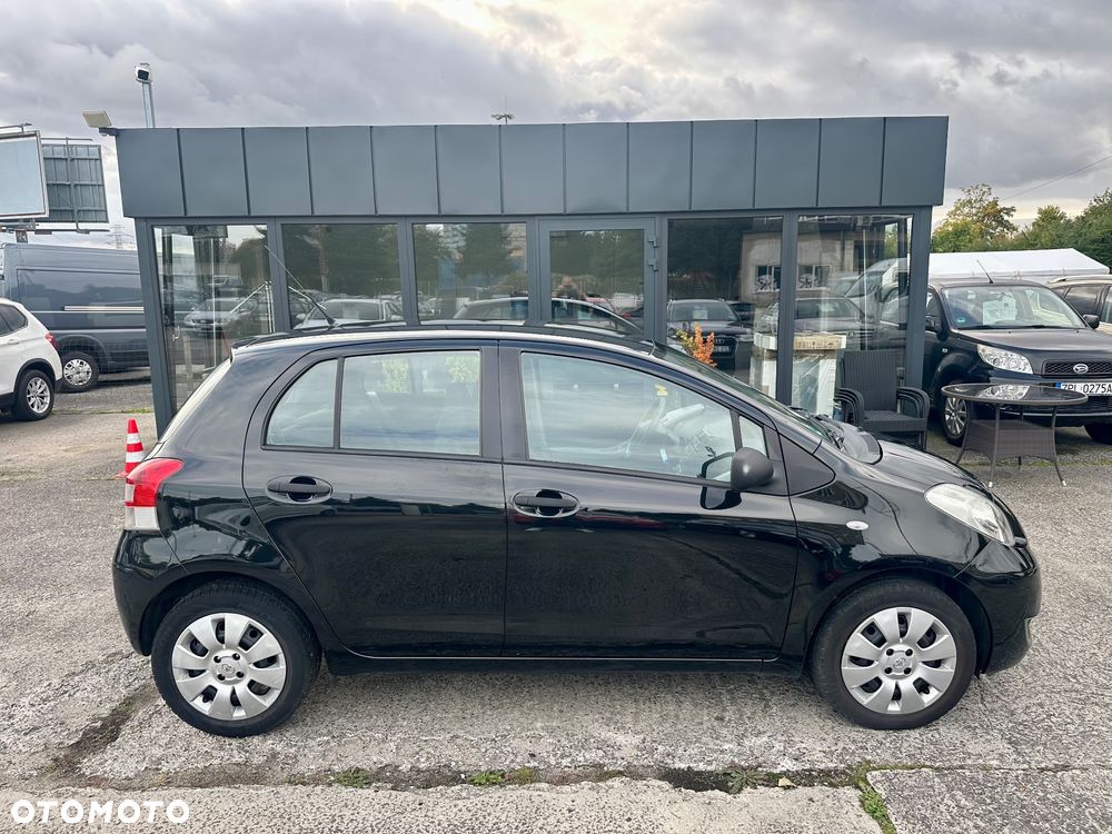 Toyota Yaris 1.33 VVT-i Cool - 11