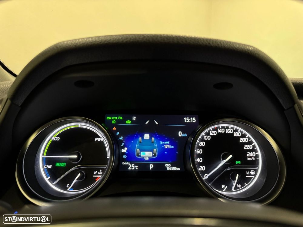 Toyota Camry 2.5 Hybrid Luxury - 44