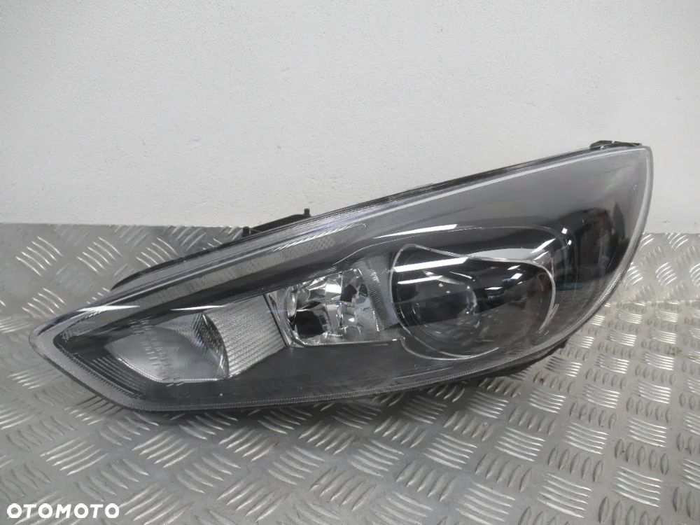 LAMPA PRZÓD PRZEDNIA LEWA FORD FOCUS MK3 LIFT XENON 2014-2019 rok
