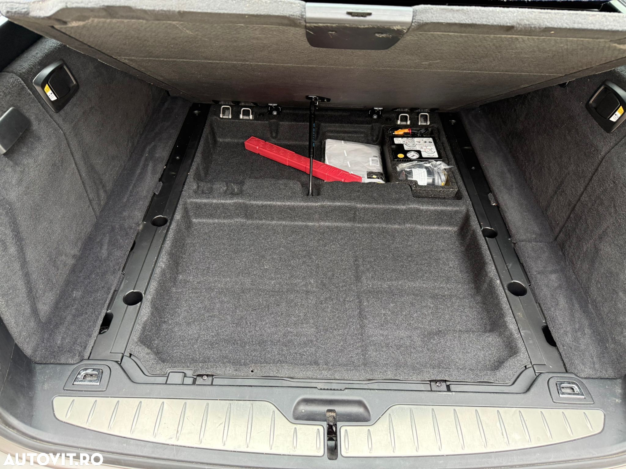 BMW Seria 5 525d Touring Sport-Aut. - 11