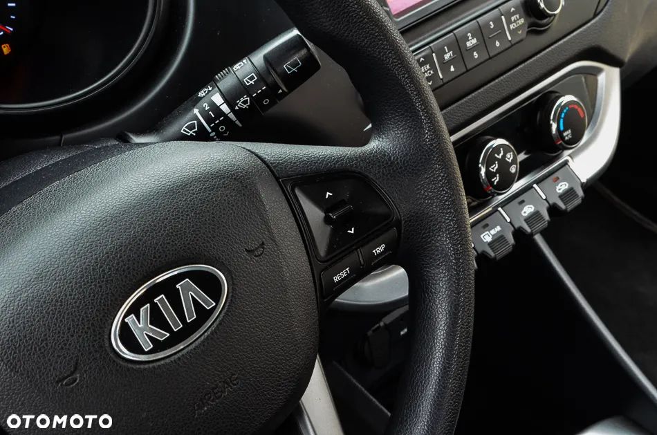 Kia Rio 1.4 Spirit - 37