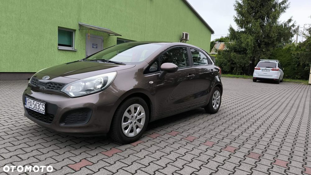 Kia Rio - 6