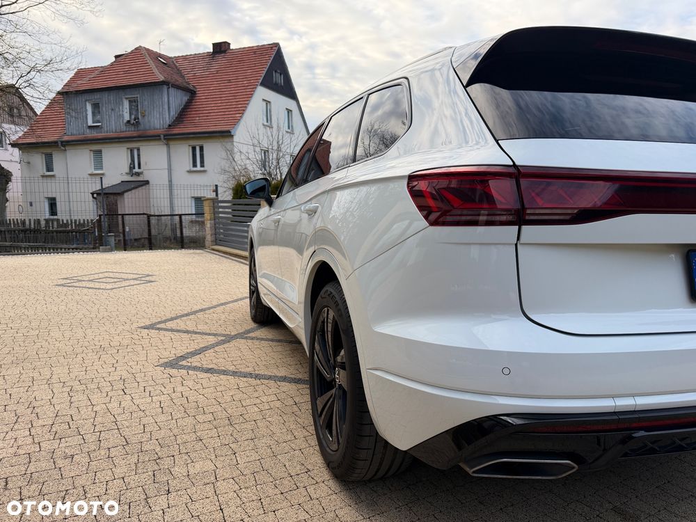 Volkswagen Touareg 3.0 V6 TDI 4Motion R-Line - 11