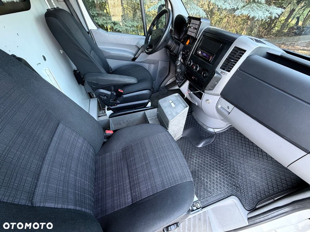 Mercedes-Benz Sprinter - 18