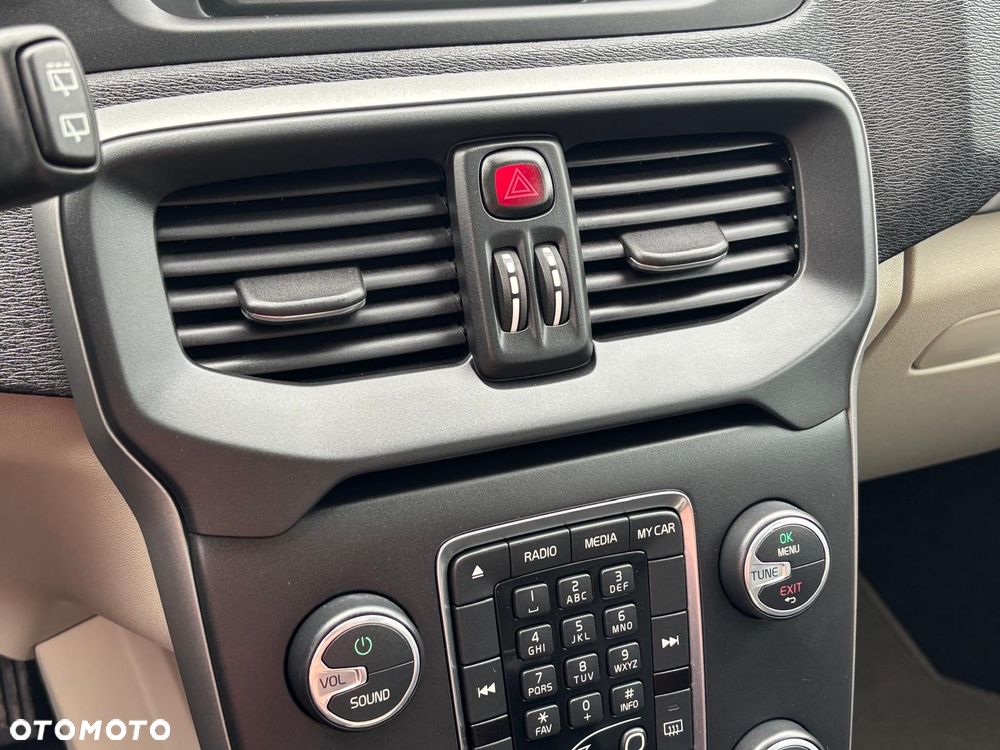 Volvo V40 D3 Ocean Race - 32