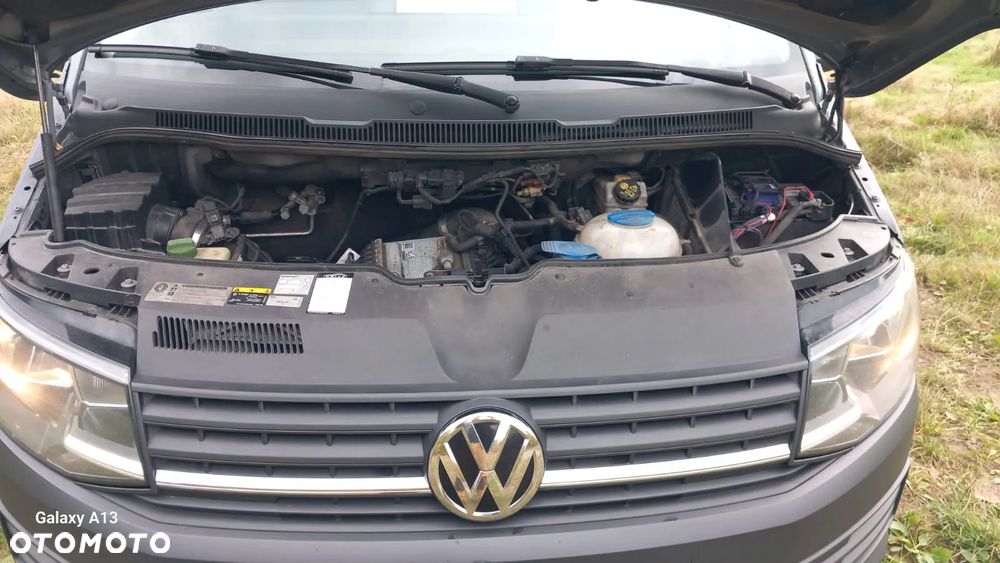 Volkswagen Caravelle 2.0 TDI L2 Comfortline - 4