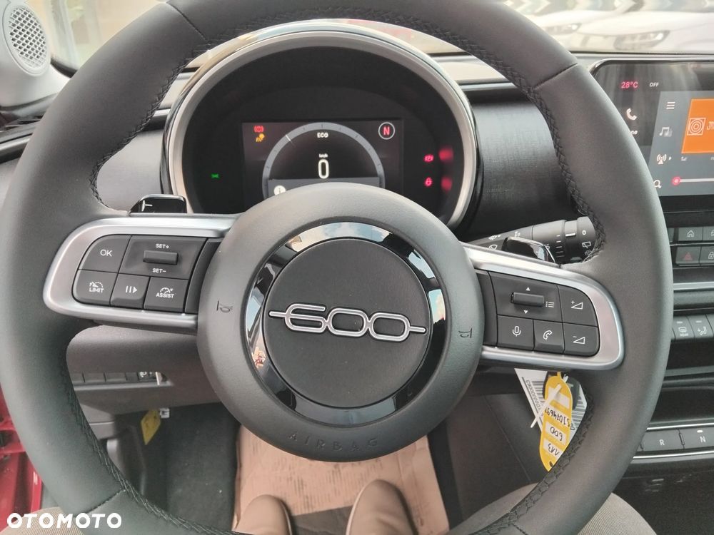 Fiat 600 1.2 Turbo Hybrid eDCT - 11