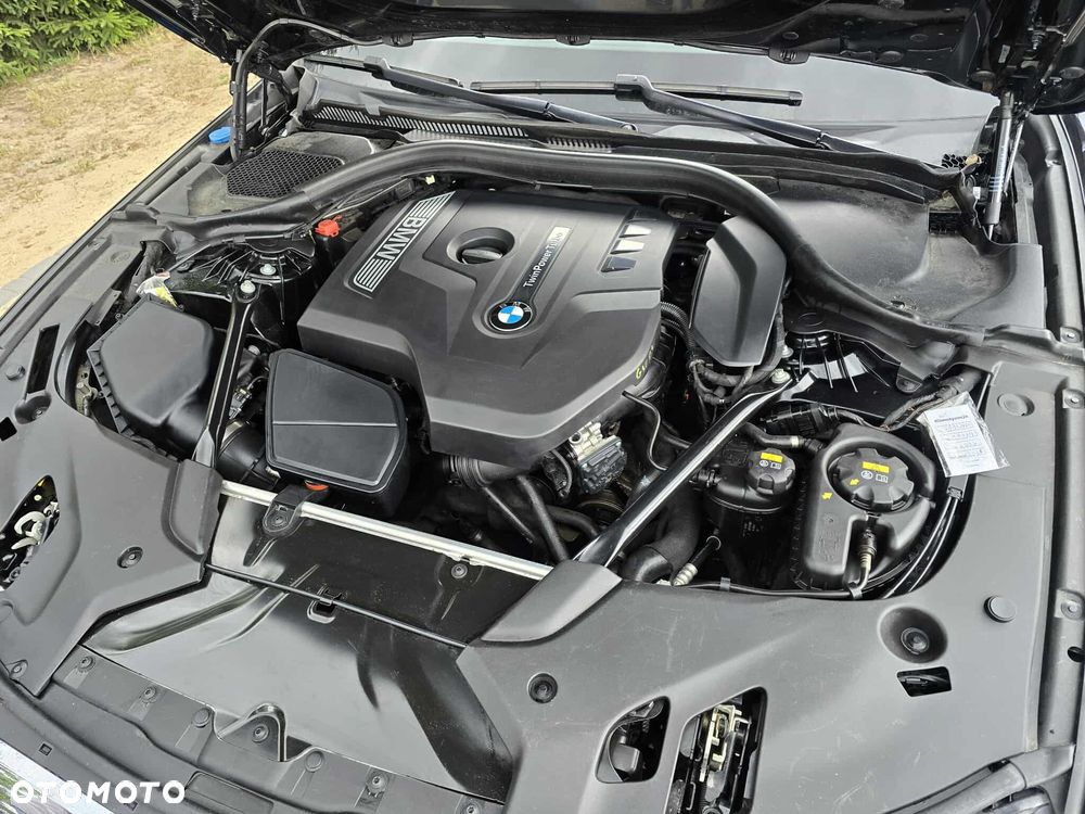 BMW Seria 5 530i xDrive Luxury Line sport - 8