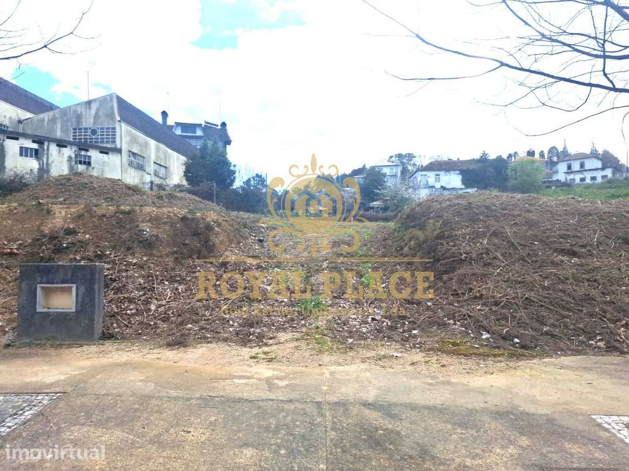 Terreno com 675m2 em São João da Madeira - Grande imagem: 2/3