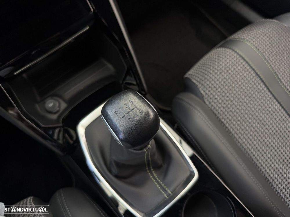 Peugeot 2008 1.5 BlueHDi GT - 51
