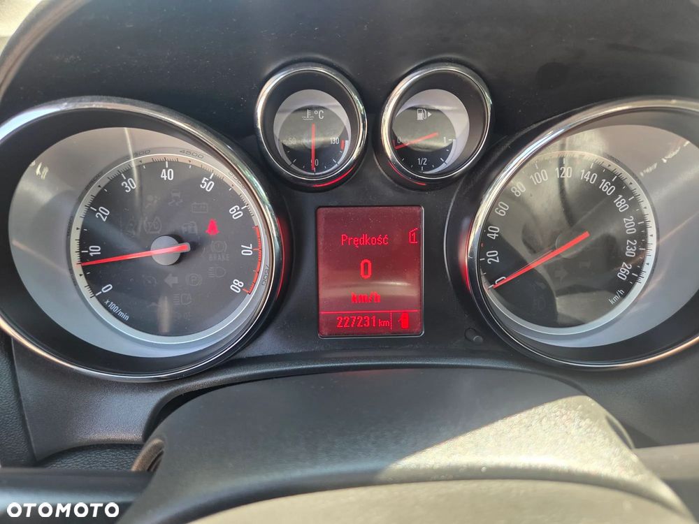 Opel Astra 1.4 Turbo Style - 25