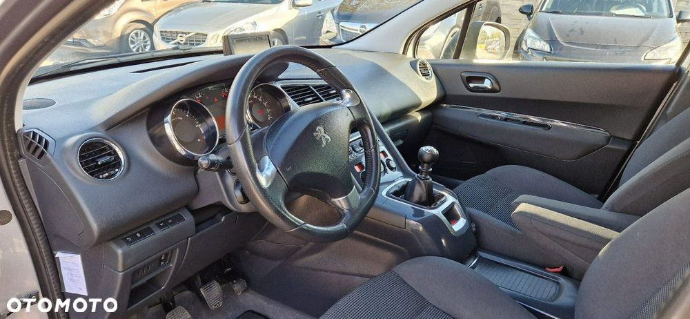 Peugeot 5008 - 36