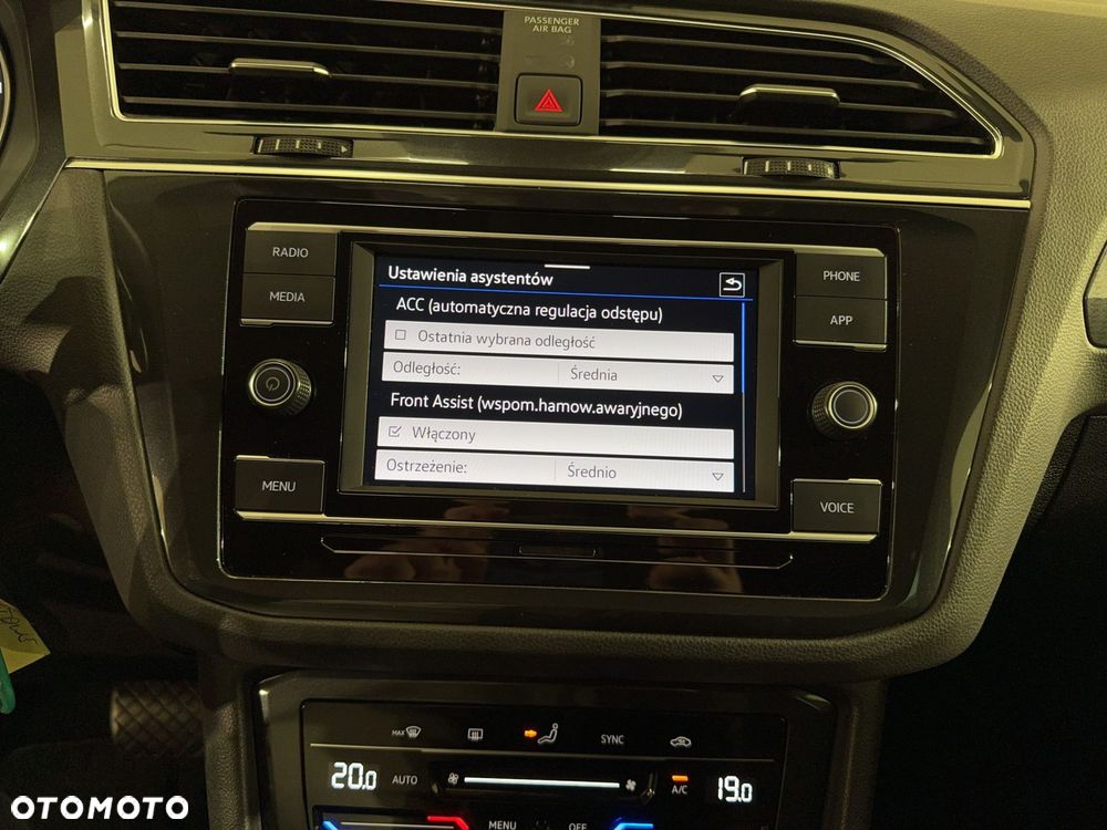Volkswagen Tiguan - 24