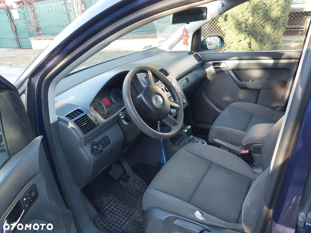 Volkswagen Touran 1.9 TDI DSG Trendline - 11