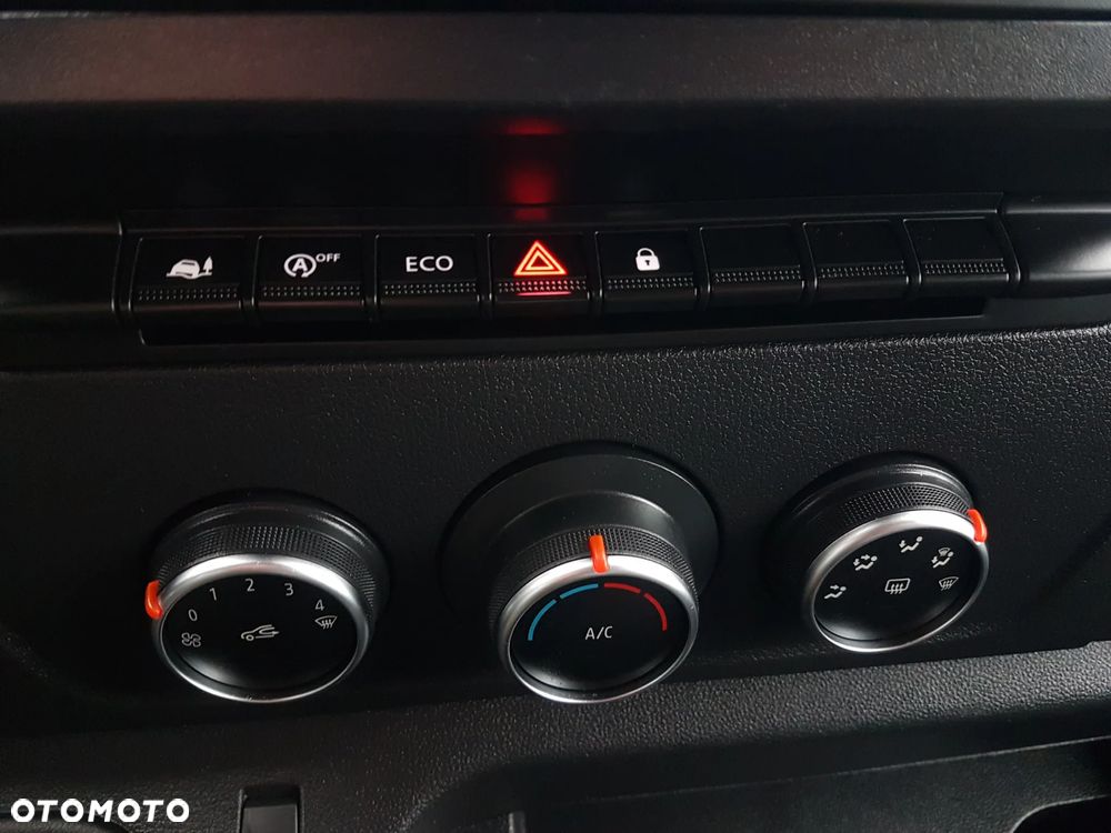 Renault MASTER 8EP CHŁODNIA MROŹNIA 4,22x2,10x2,01 IZOTERMA AGREGAT THERMO KING V-500 MAX GRZANIE ZASILANIE Z SILNIKA + ELEKTRYCZNE KRAJOWY - 38