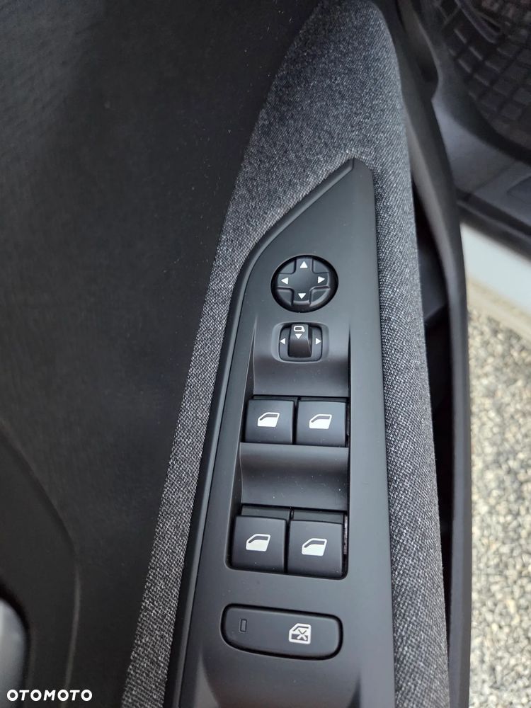 Peugeot 3008 1.2 PureTech Active Pack S&S - 23