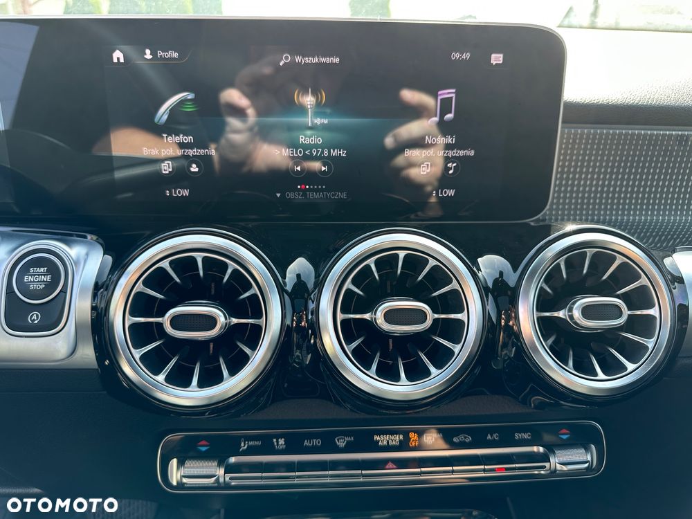 Mercedes-Benz GLB 250 4Matic 8G-DCT - 21