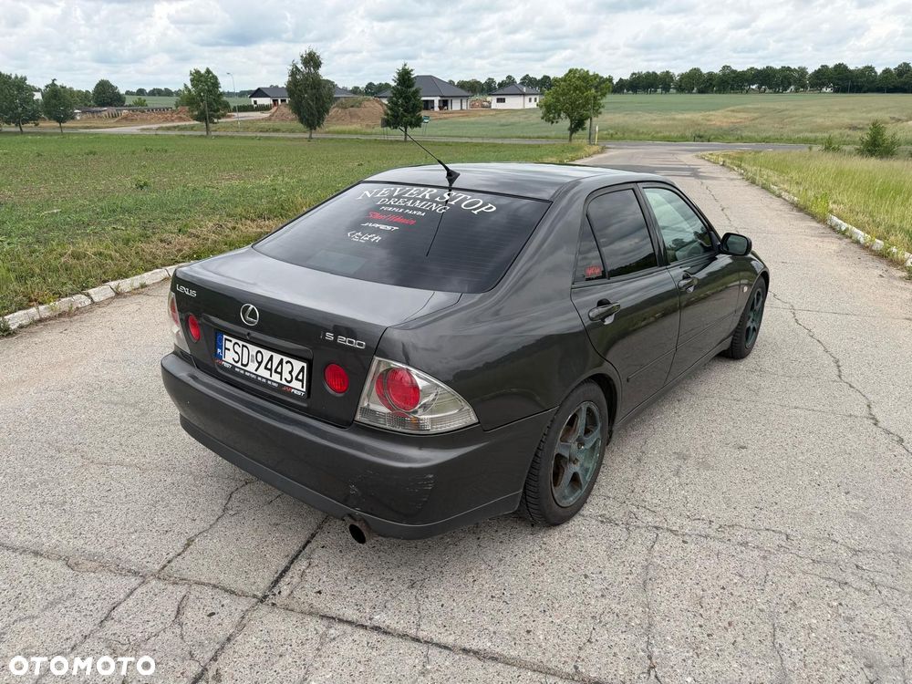 Lexus IS - 6