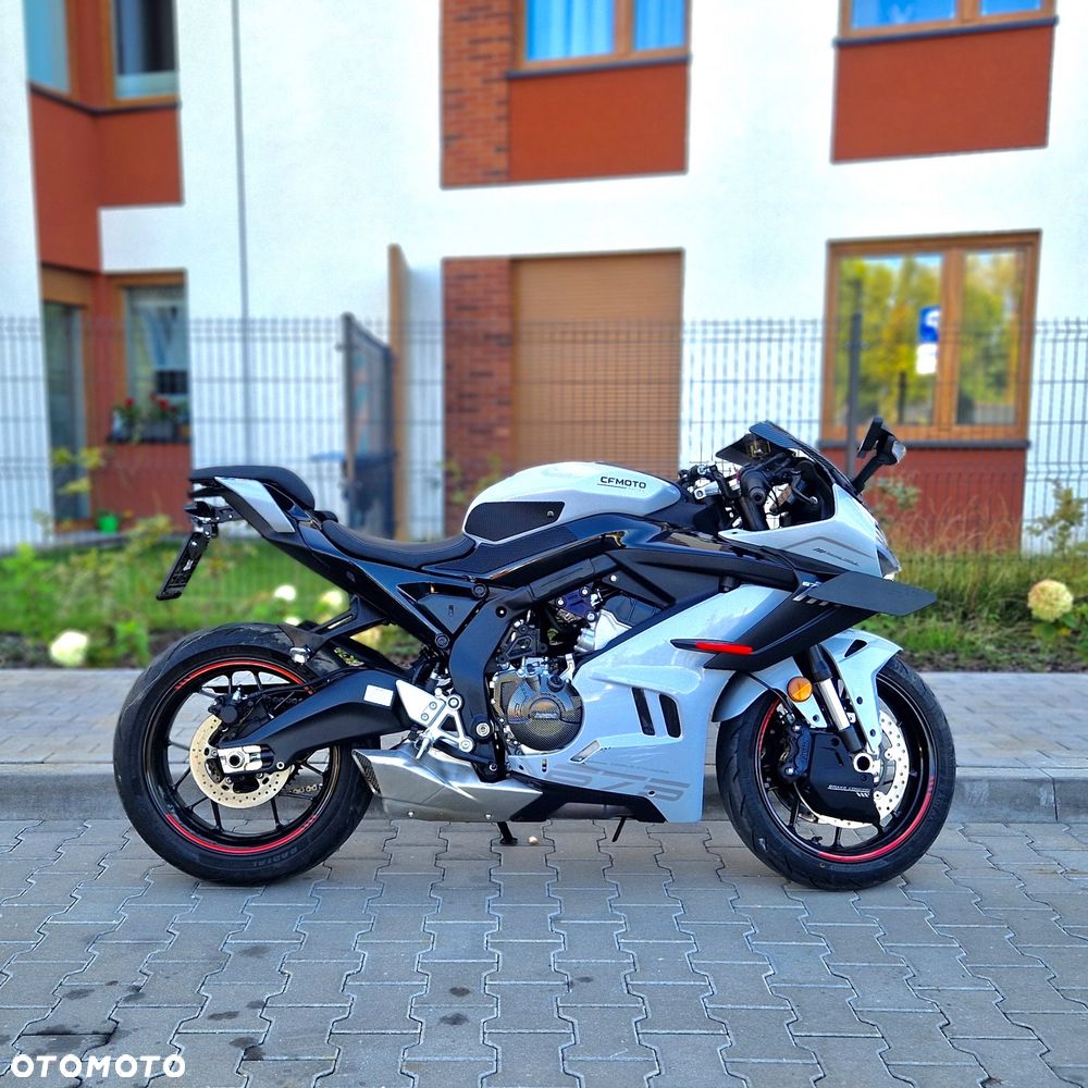 CFMoto 675SR - 2