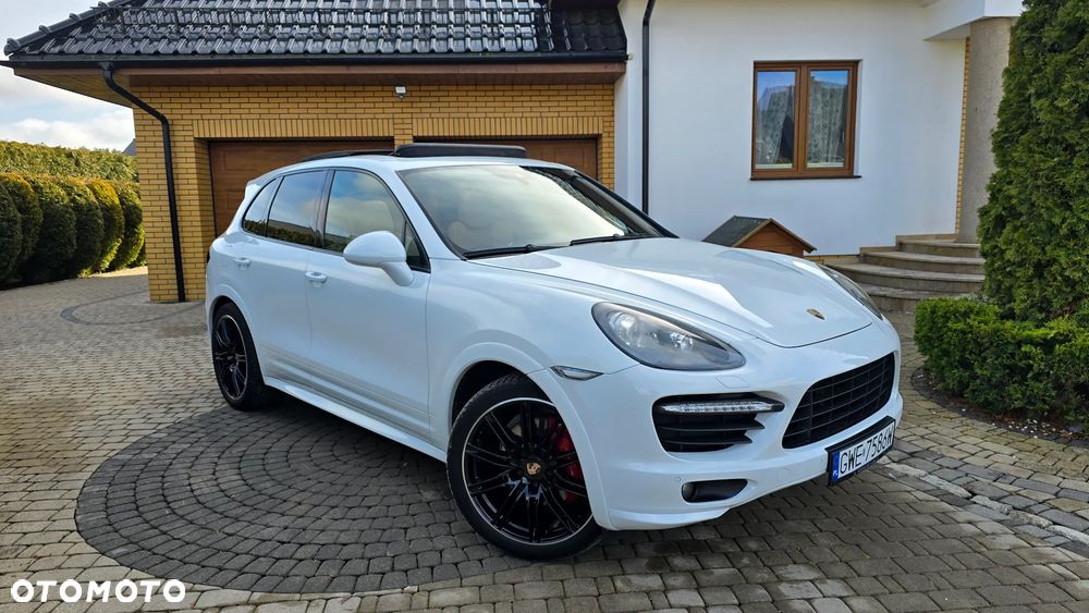 Porsche Cayenne - 14