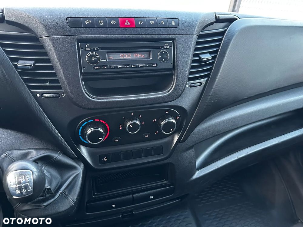 Iveco DAILY 35C15 / 3.0 150KM / WYWROTKA 3.3M / NISKI PRZEBIEG / WYJĄTKOWY KOLOR / BLIŹNIAK / KLIMA / BEZ ADBLUE / SPROWADZONE Z FRANCJI - 23