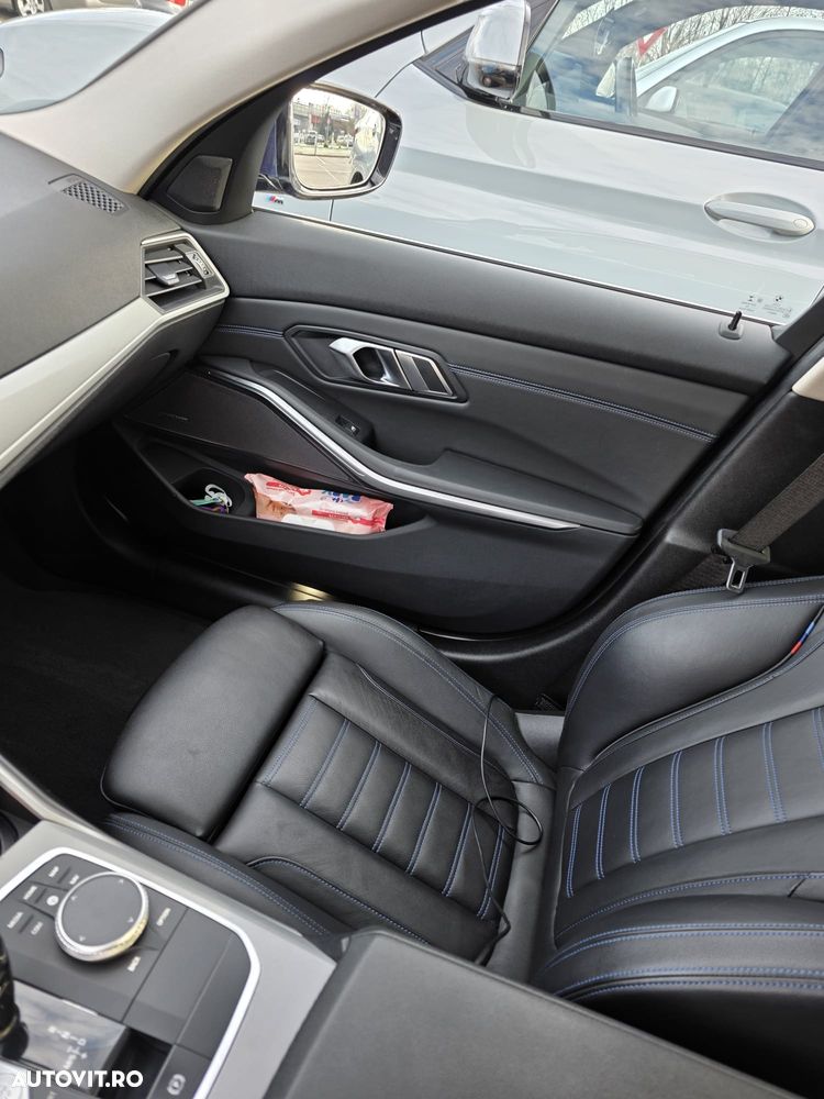 BMW Seria 3 320d xDrive AT MHEV - 23