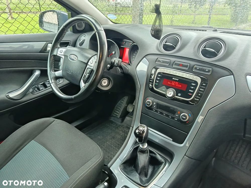 Ford Mondeo - 10