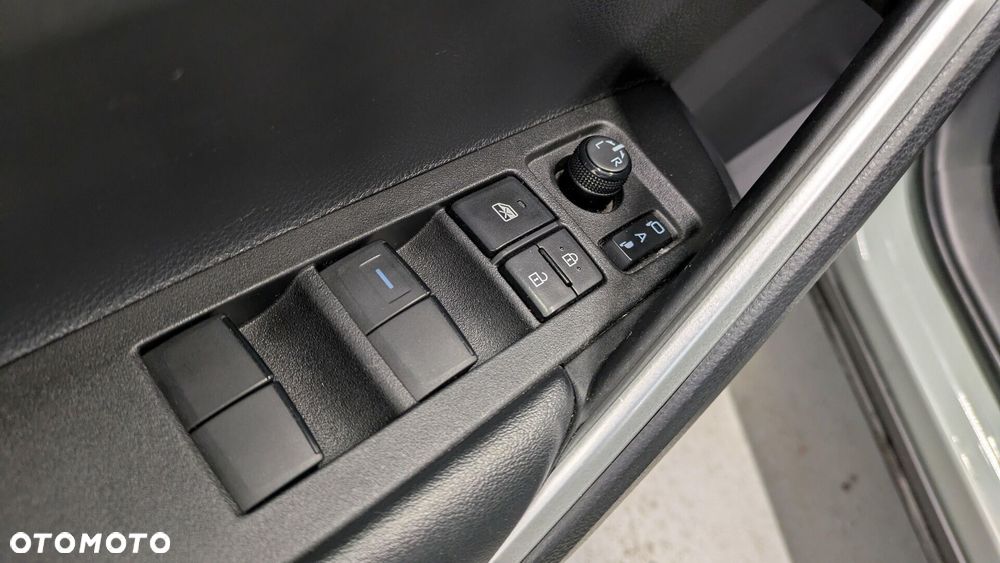 Toyota Corolla Cross 2.0 Hybrid Comfort - 15