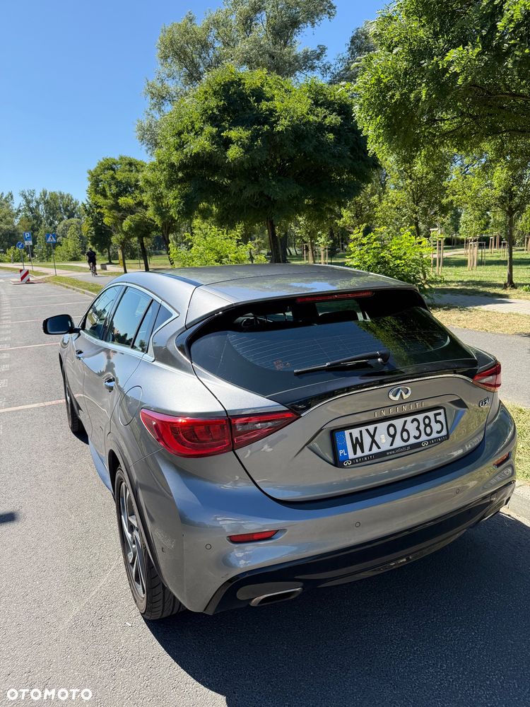 Infiniti Q30 1.6t Premium Tech 7DCT - 5