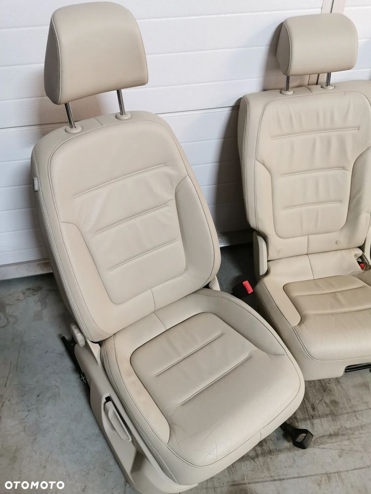 VW TOUAREG 7P 10-18R FOTEL FOTELE KOMPLET KANAPA SKÓRA JASNA KOMPLET FOTELI TOUAREG 7P - 3