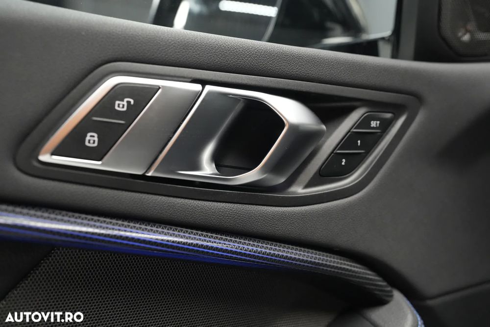 BMW M1 M135i xDrive AT - 10
