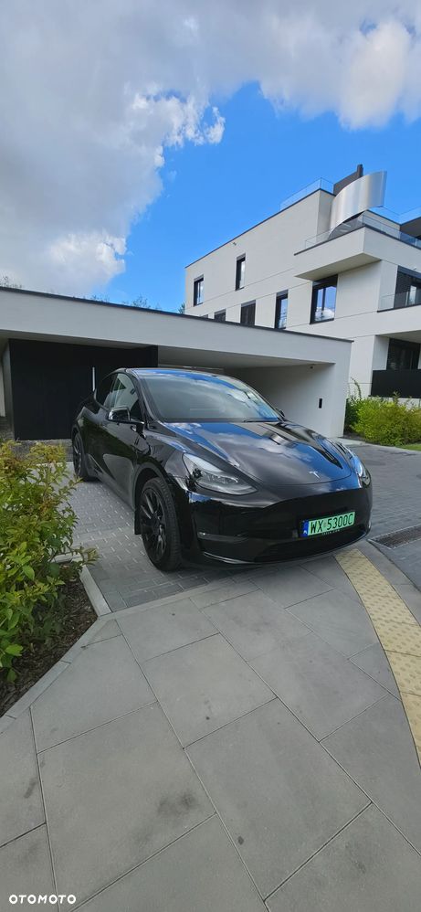 Tesla Model Y - 3
