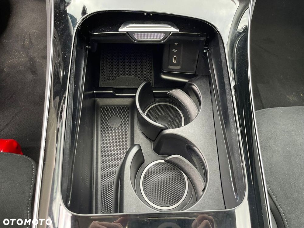 Mercedes-Benz GLC - 36