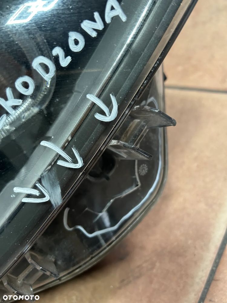 LAMPA BMW F20 F21 PRAWY PRZÓD BIXENON NIESKRĘTNA USZKODZONA - 6