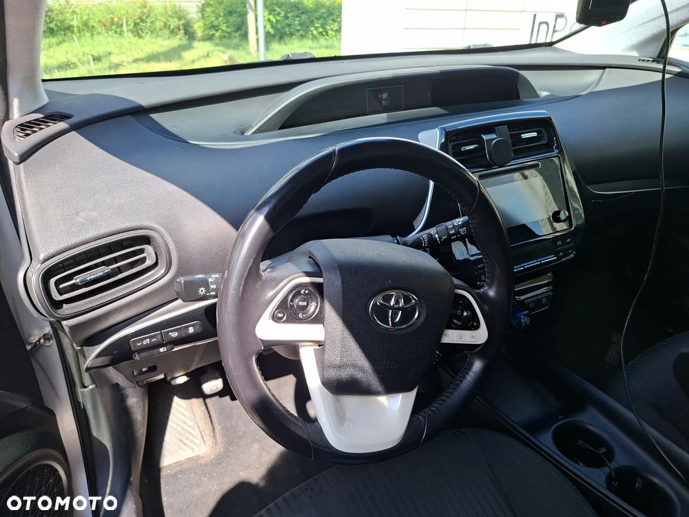 Toyota Prius 1.8 Hybrid Active - 11