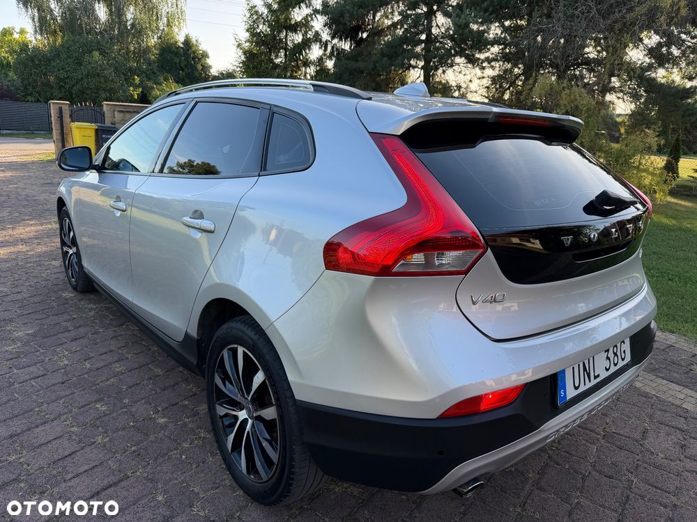 Volvo V40 Cross Country T3 Drive-E Dynamic Edition - 12
