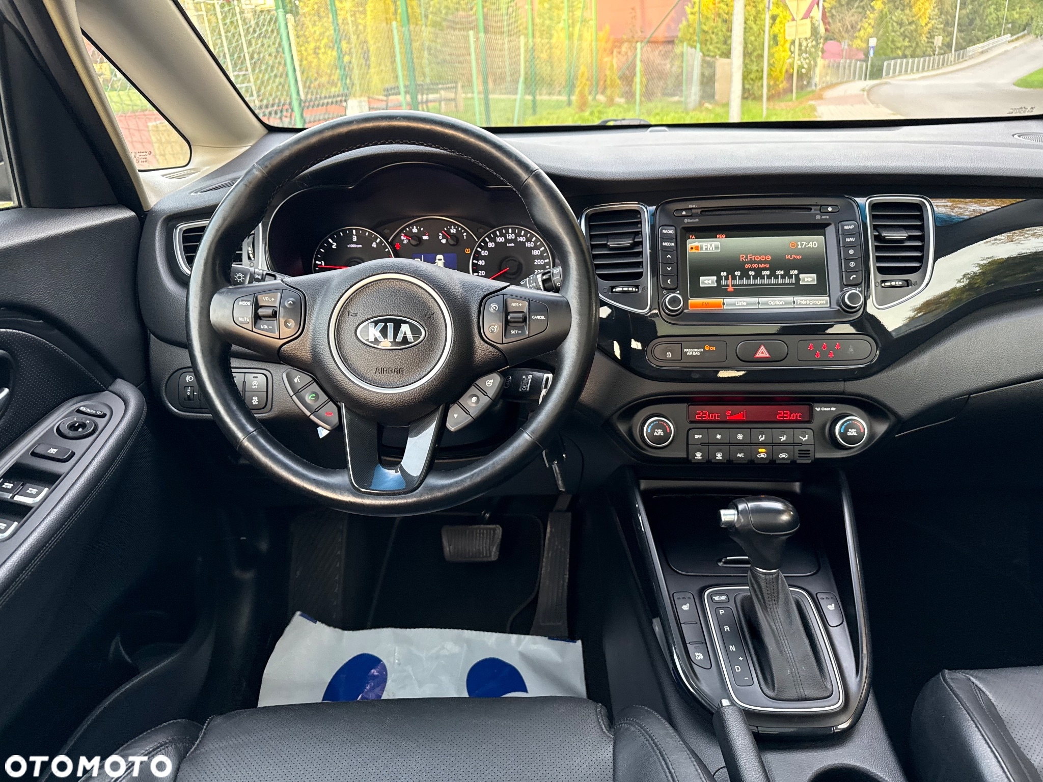 Kia Carens 1.7 CRDi XL 7os - 18